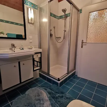 Tauernradweg Apartment: Spacious 3-Room Stay Near Salzburg Hallein Exterior photo